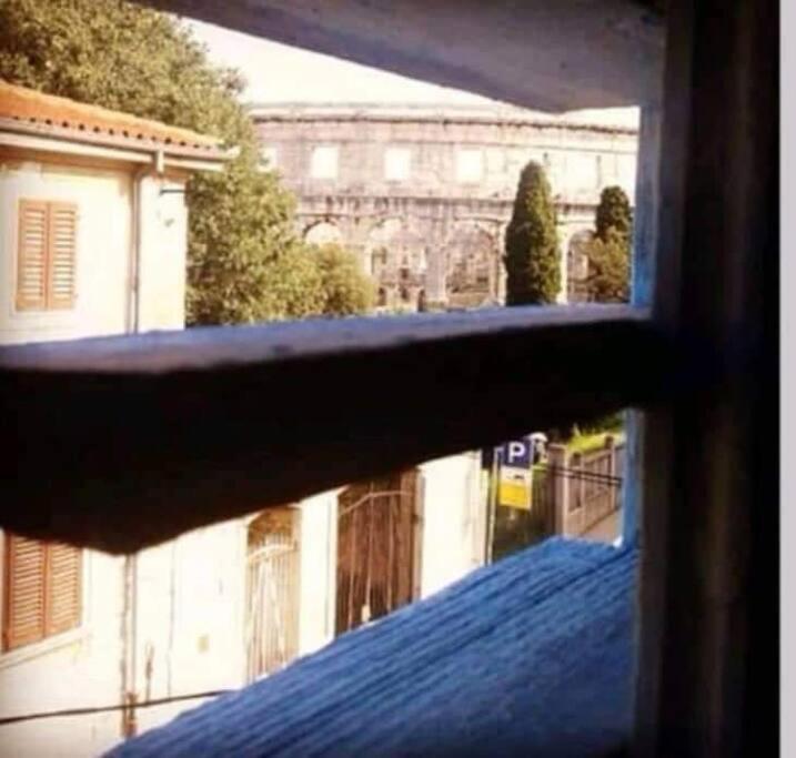 Colloseum View From The Apartment بولا المظهر الخارجي الصورة